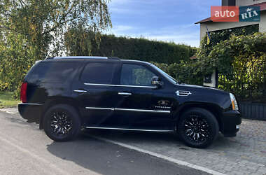 Внедорожник / Кроссовер Cadillac Escalade 2013 в 
