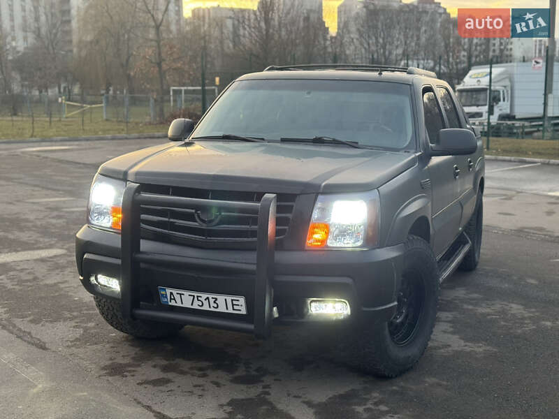 Пикап Cadillac Escalade 2002 в Ивано-Франковске