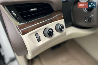 Внедорожник / Кроссовер Cadillac Escalade 2016 в 