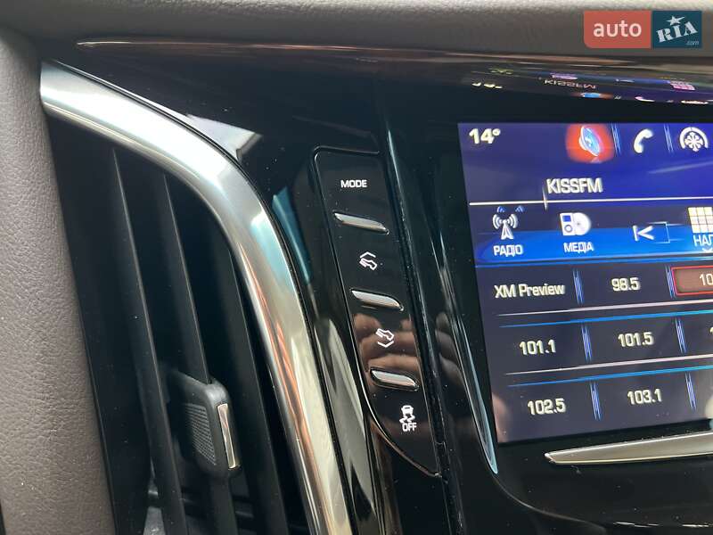 Внедорожник / Кроссовер Cadillac Escalade 2016 в Киеве