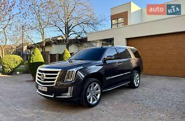 Внедорожник / Кроссовер Cadillac Escalade 2014 в 