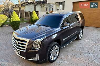 Внедорожник / Кроссовер Cadillac Escalade 2014 в 