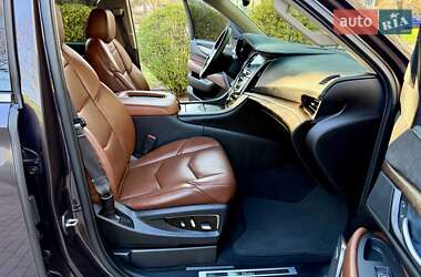 Внедорожник / Кроссовер Cadillac Escalade 2014 в 