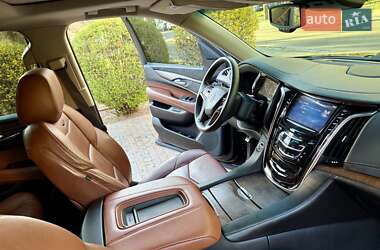 Внедорожник / Кроссовер Cadillac Escalade 2014 в 