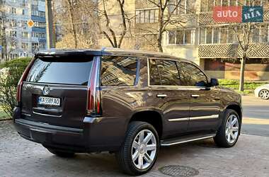 Внедорожник / Кроссовер Cadillac Escalade 2014 в 
