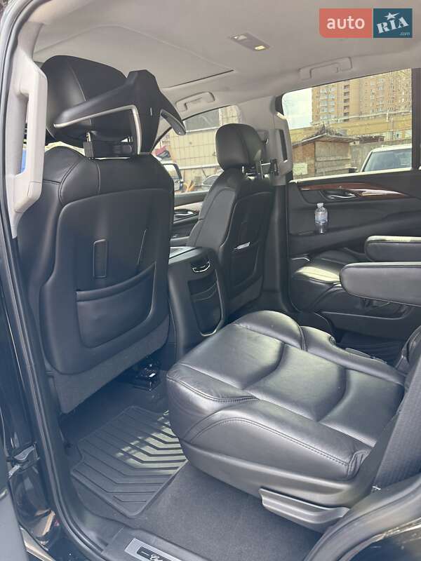 Позашляховик / Кросовер Cadillac Escalade 2019 в Києві