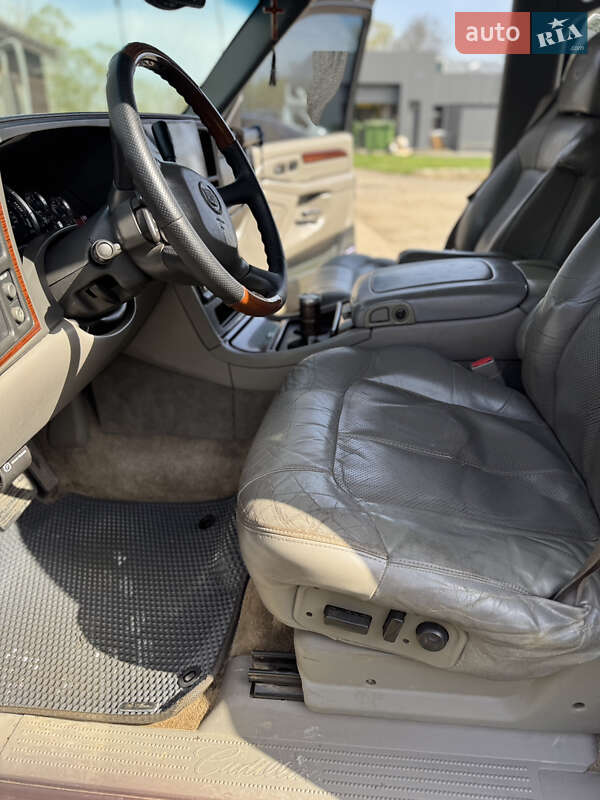 Пикап Cadillac Escalade 2002 в Ивано-Франковске