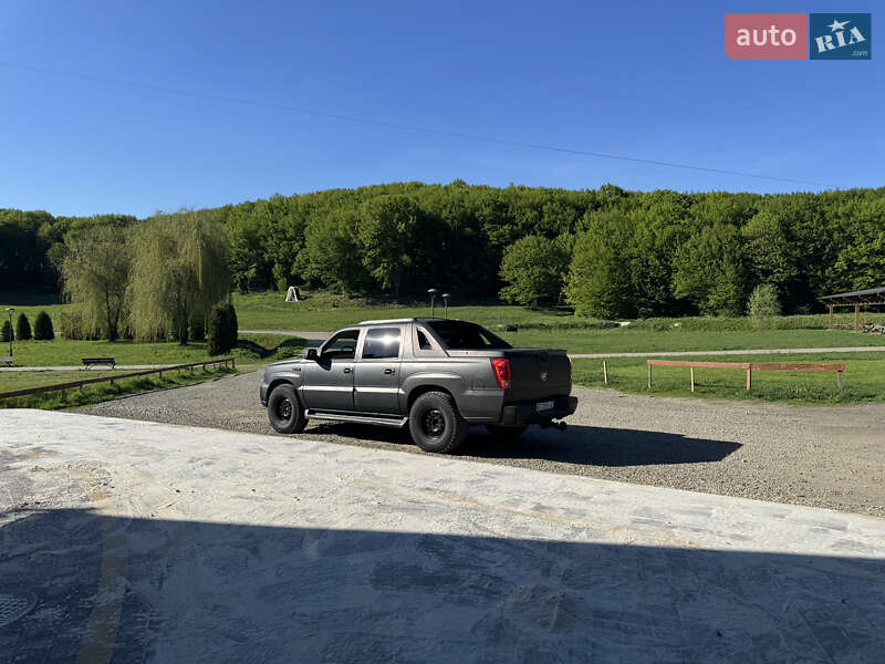 Пикап Cadillac Escalade 2002 в Ивано-Франковске