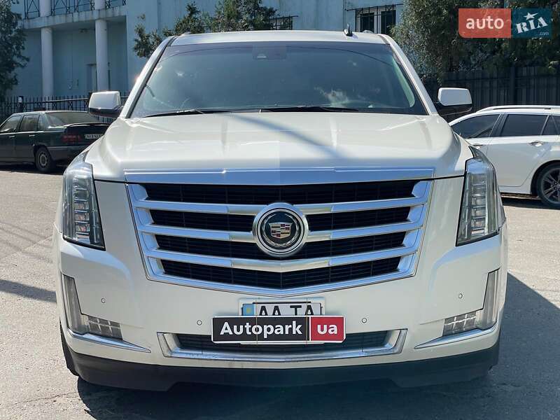 Внедорожник / Кроссовер Cadillac Escalade 2014 в Киеве