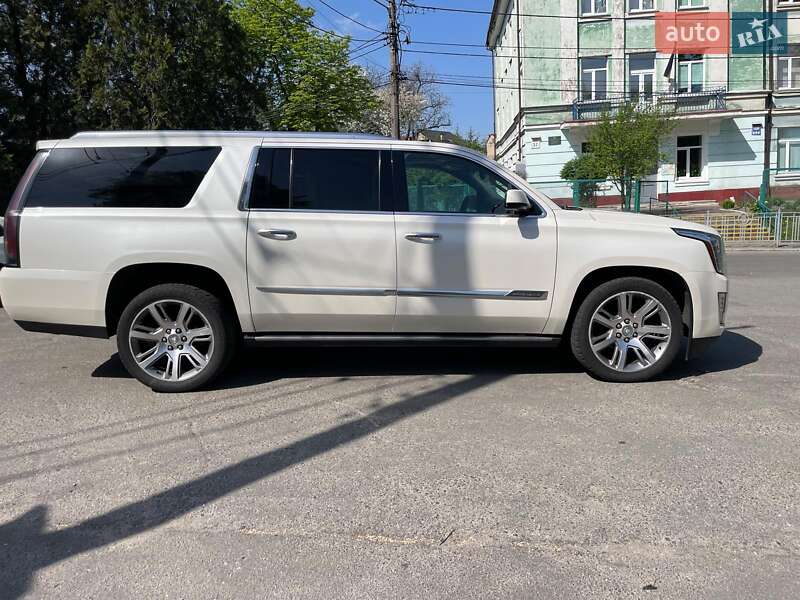 Внедорожник / Кроссовер Cadillac Escalade 2014 в Киеве