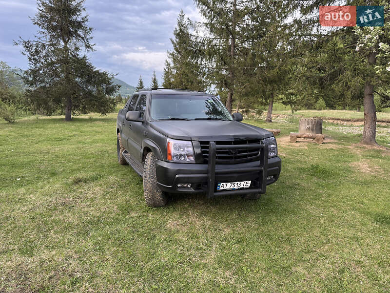 Пикап Cadillac Escalade 2002 в Ивано-Франковске