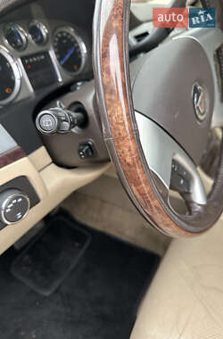 Внедорожник / Кроссовер Cadillac Escalade 2011 в 