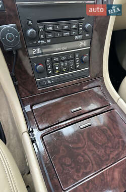 Внедорожник / Кроссовер Cadillac Escalade 2011 в 