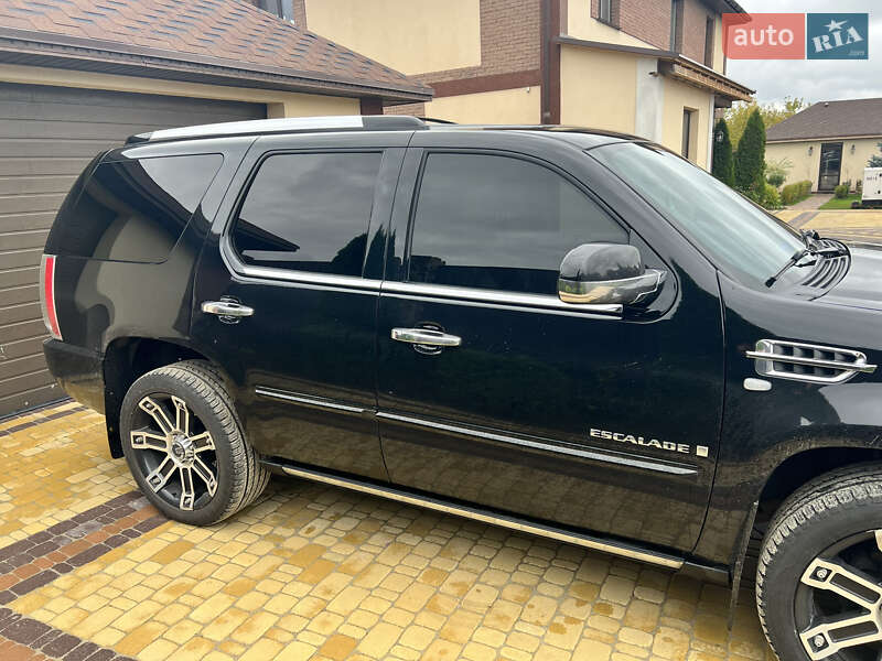 Внедорожник / Кроссовер Cadillac Escalade 2008 в Киеве