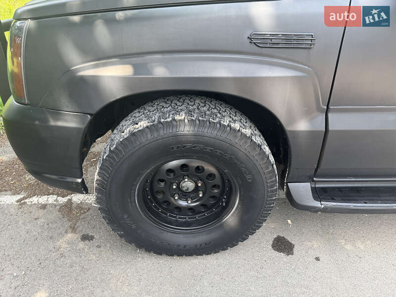Пикап Cadillac Escalade 2002 в Ивано-Франковске
