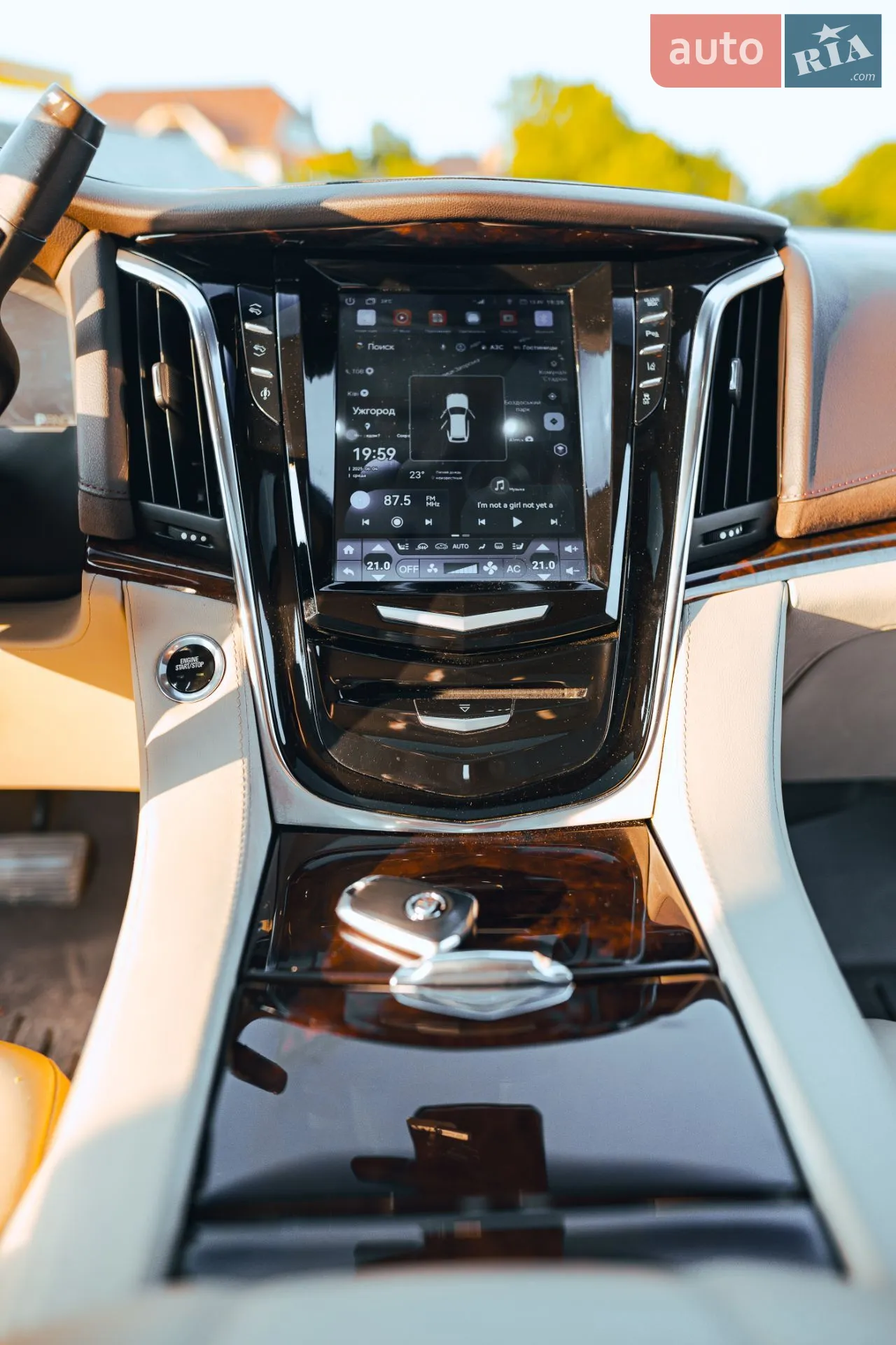 2014 Cadillac Escalade - мініатюра 9