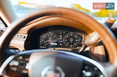 Внедорожник / Кроссовер Cadillac Escalade 2014 в 