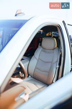 Внедорожник / Кроссовер Cadillac Escalade 2014 в 