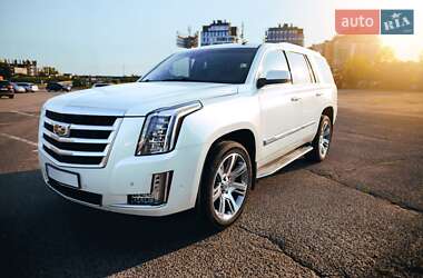 Внедорожник / Кроссовер Cadillac Escalade 2014 в 