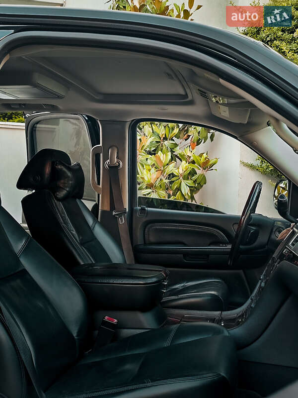 Внедорожник / Кроссовер Cadillac Escalade 2007 в Одессе фото 23 Внедорожник / Кроссовер Cadillac Escalade 2007 в Одессе