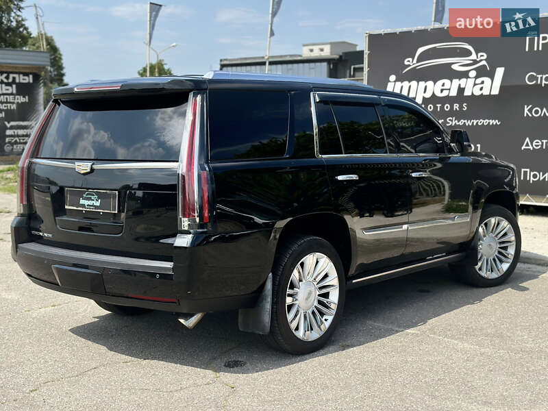 Внедорожник / Кроссовер Cadillac Escalade 2016 в Харькове
