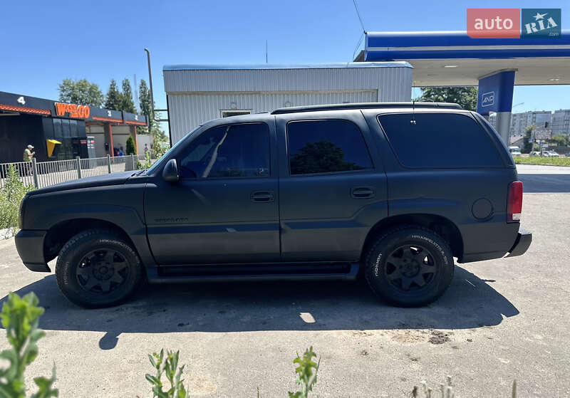 Внедорожник / Кроссовер Cadillac Escalade 2001 в Киеве