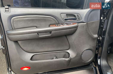 Внедорожник / Кроссовер Cadillac Escalade 2008 в 