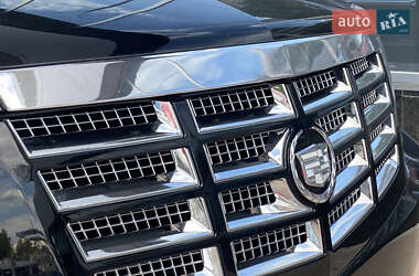 Внедорожник / Кроссовер Cadillac Escalade 2008 в 