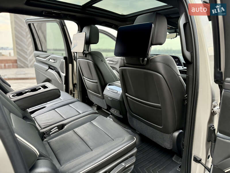 Внедорожник / Кроссовер Cadillac Escalade 2020 в Киеве
