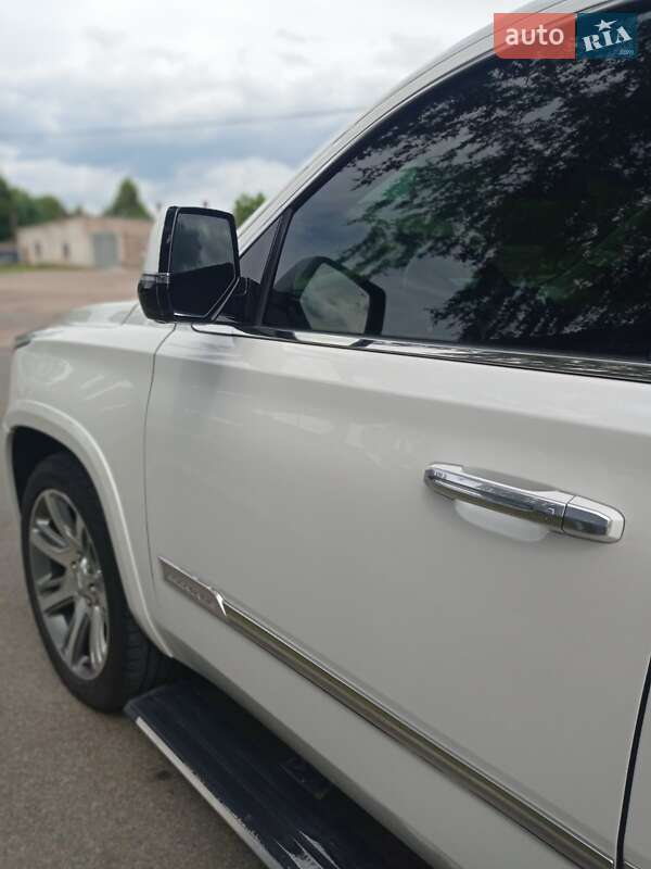 Позашляховик / Кросовер Cadillac Escalade 2016 в Чернігові фото 11 Позашляховик / Кросовер Cadillac Escalade 2016 в Чернігові