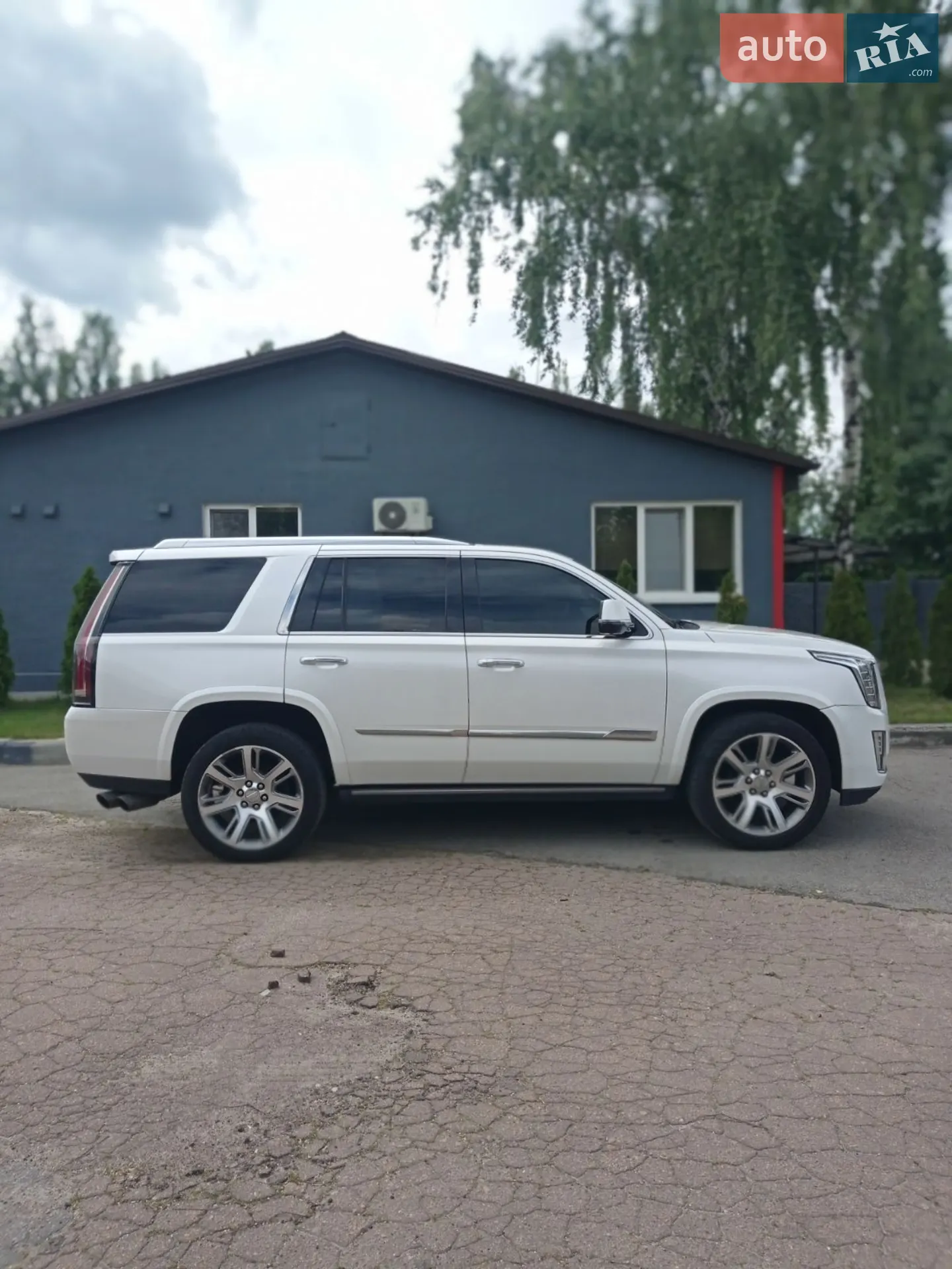 2016 Cadillac Escalade - мініатюра 3
