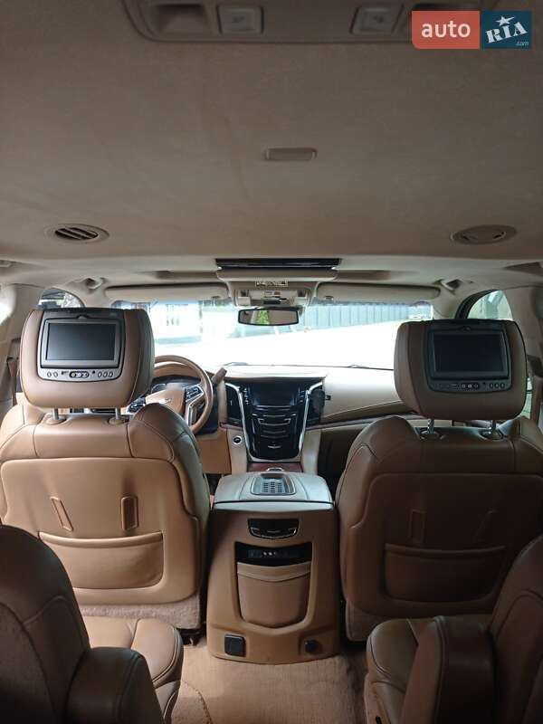 Позашляховик / Кросовер Cadillac Escalade 2016 в Чернігові фото 31 Позашляховик / Кросовер Cadillac Escalade 2016 в Чернігові
