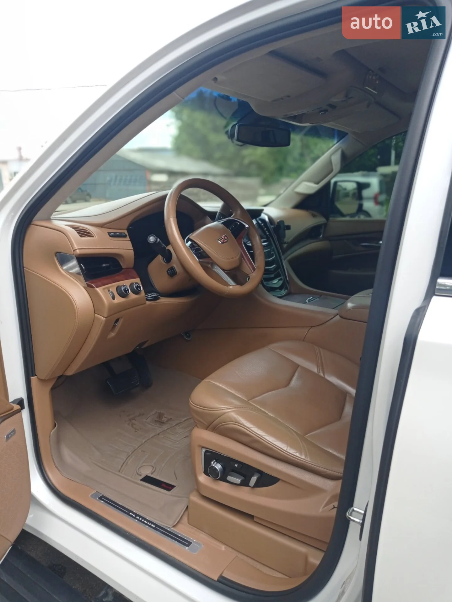 2016 Cadillac Escalade - мініатюра 32