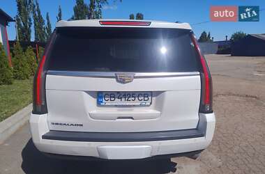 Внедорожник / Кроссовер Cadillac Escalade 2016 в 