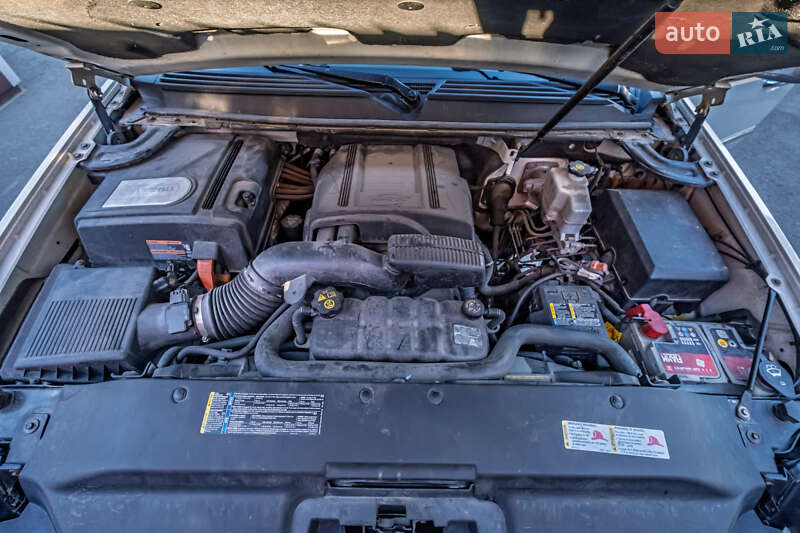 Позашляховик / Кросовер Cadillac Escalade 2011 в Києві