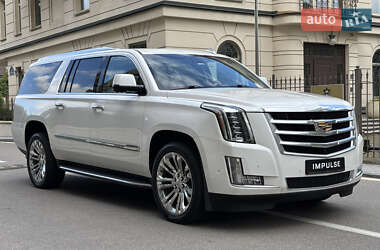 Внедорожник / Кроссовер Cadillac Escalade 2018 в 