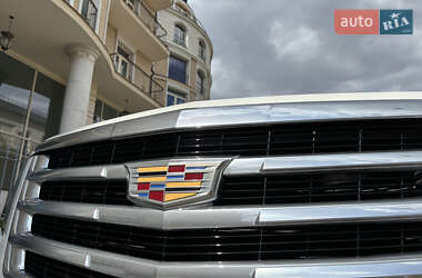 Внедорожник / Кроссовер Cadillac Escalade 2018 в 