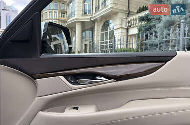Внедорожник / Кроссовер Cadillac Escalade 2018 в 