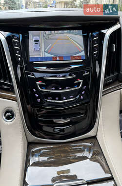 Внедорожник / Кроссовер Cadillac Escalade 2018 в 