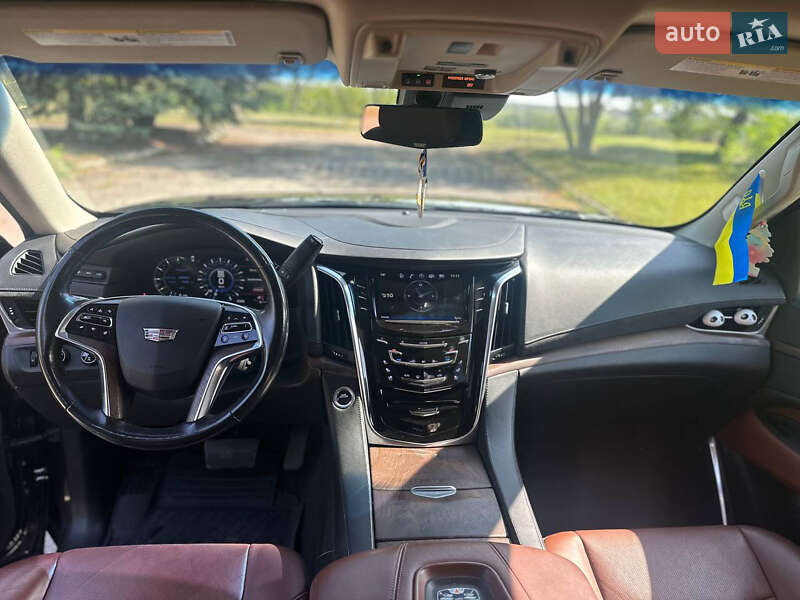 Внедорожник / Кроссовер Cadillac Escalade 2018 в Харькове