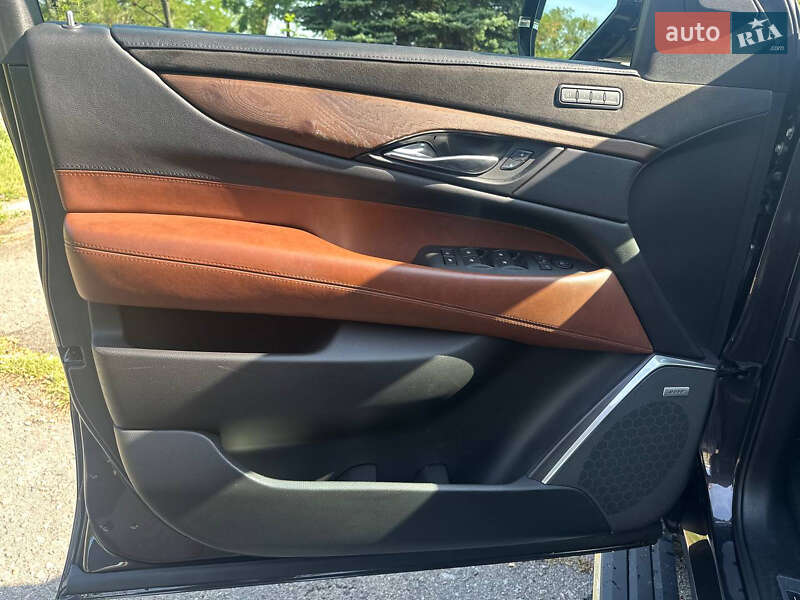 Внедорожник / Кроссовер Cadillac Escalade 2018 в Харькове