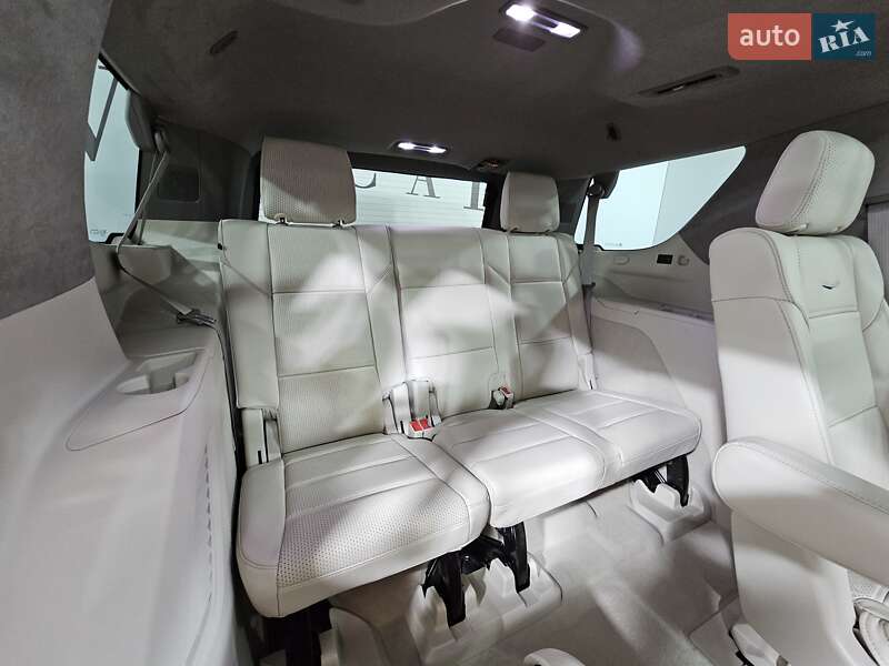 Внедорожник / Кроссовер Cadillac Escalade 2022 в Киеве