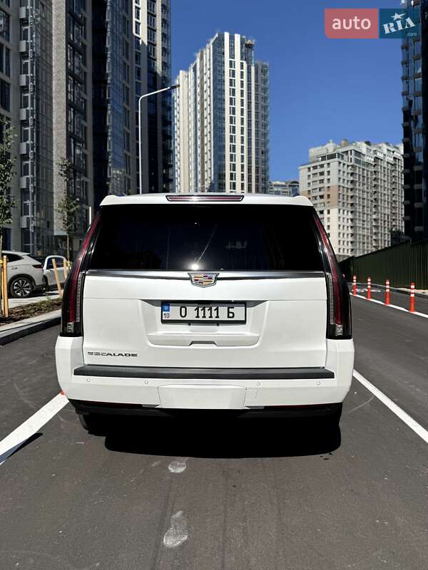Внедорожник / Кроссовер Cadillac Escalade 2017 в Киеве