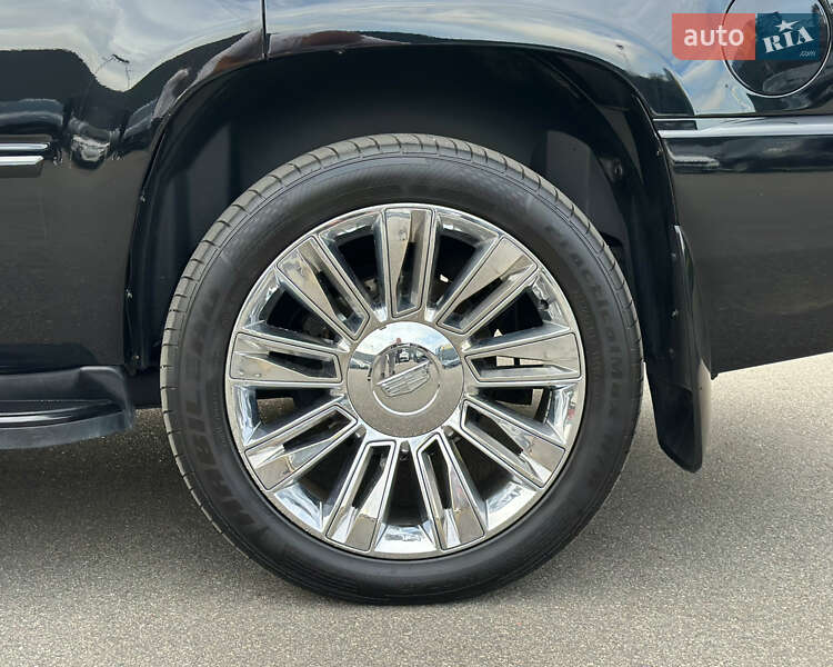 Позашляховик / Кросовер Cadillac Escalade 2007 в Києві