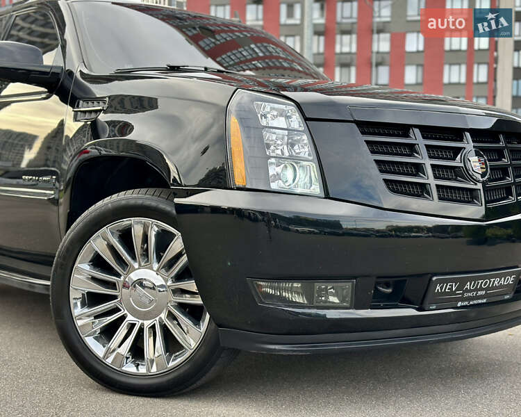 Позашляховик / Кросовер Cadillac Escalade 2007 в Києві