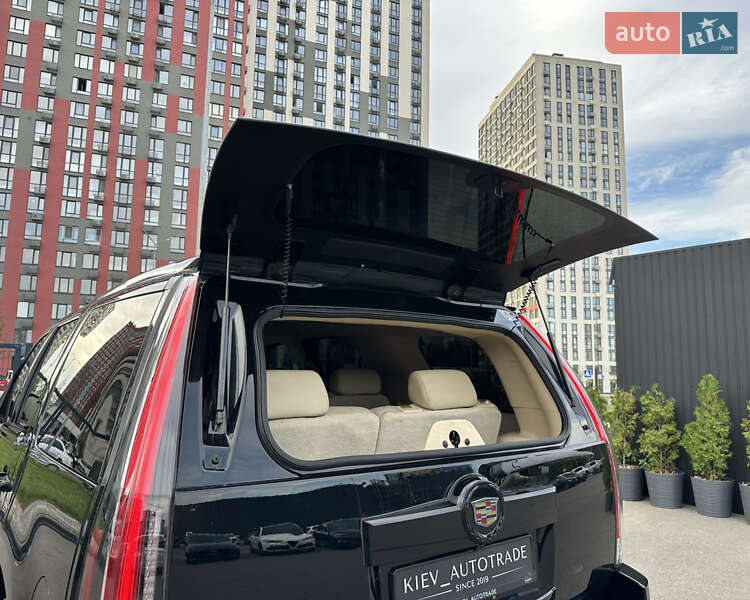 Позашляховик / Кросовер Cadillac Escalade 2007 в Києві