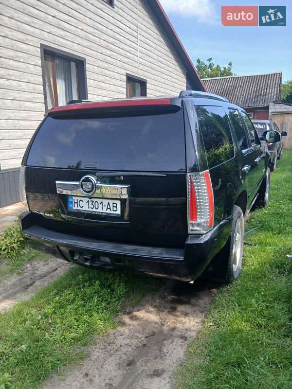 Внедорожник / Кроссовер Cadillac Escalade 2007 в Вараше фото 6 Внедорожник / Кроссовер Cadillac Escalade 2007 в Вараше