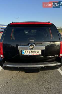 Лимузин Cadillac Escalade 2008 в 