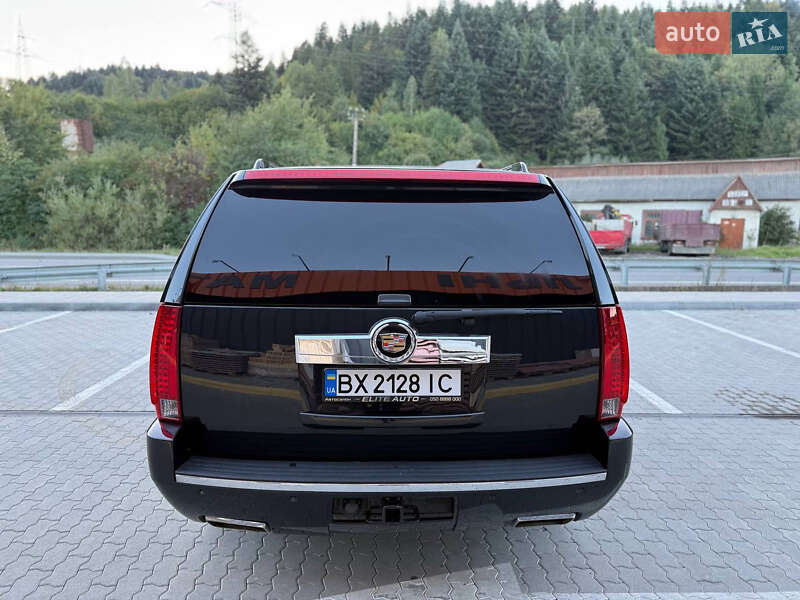 Внедорожник / Кроссовер Cadillac Escalade 2013 в Сколе