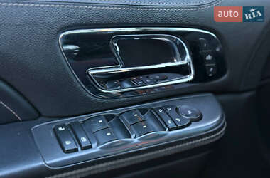 Внедорожник / Кроссовер Cadillac Escalade 2013 в 